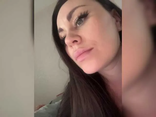 -Hennessy- – webcam model profile photo