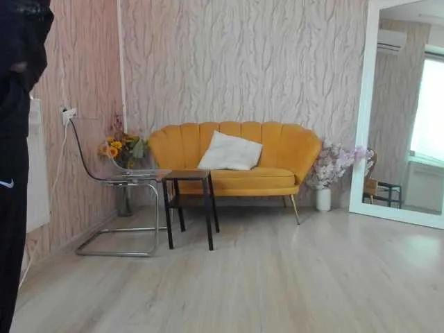 AishaRouhi – webcam model profile photo