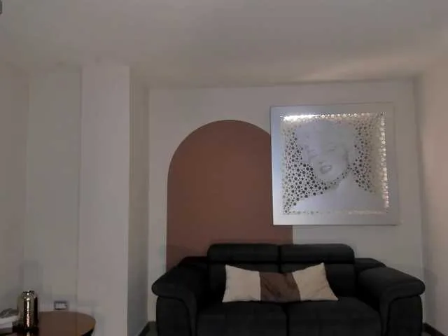 ArianaDumont – webcam model profile photo