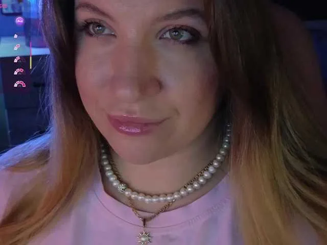 BloomBambi – webcam model profile photo