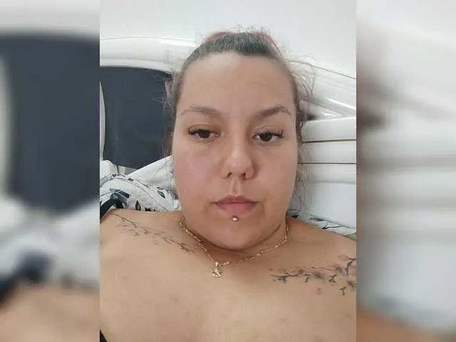 Carlottinahot – webcam model profile photo