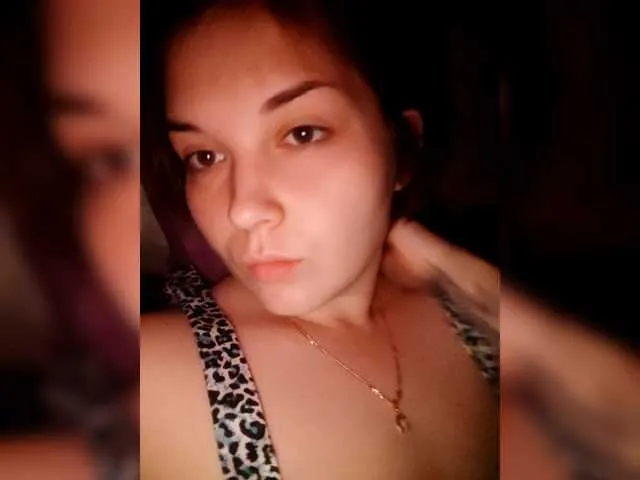 FoxyLoVe25 – webcam model profile photo