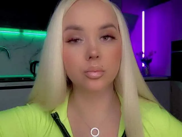 In-your-fucking-mind – webcam model profile photo