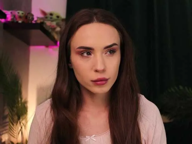 IzabellaOne – webcam model profile photo