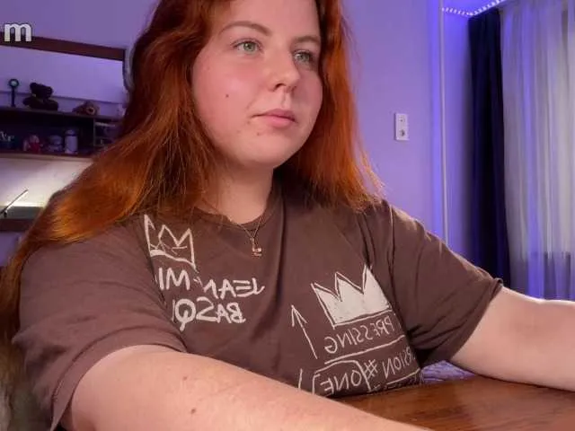 Lilya-love – webcam model profile photo