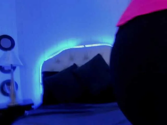 Mia-Alexis – webcam model profile photo