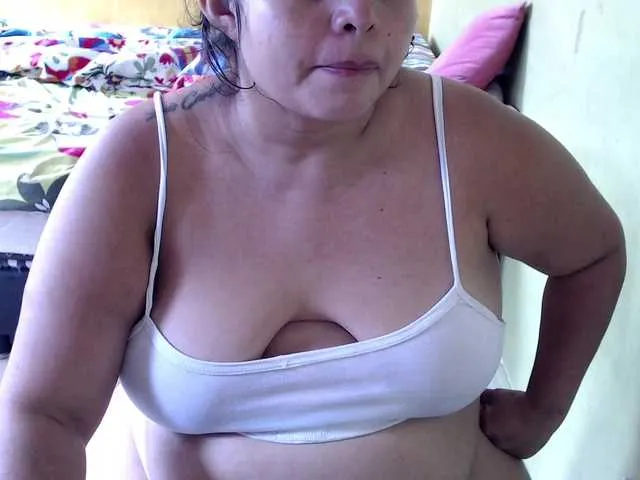 mia-naughty – webcam model profile photo