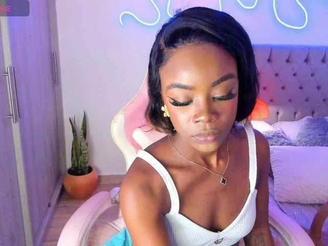 Miss-west – webcam model profile photo