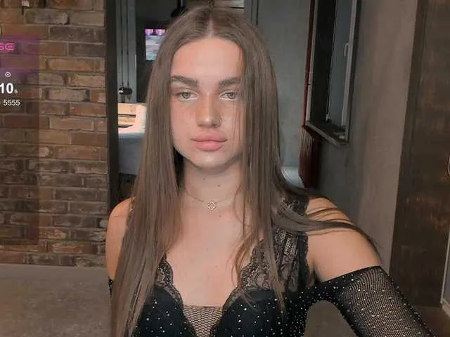 Naomimif – webcam model profile photo