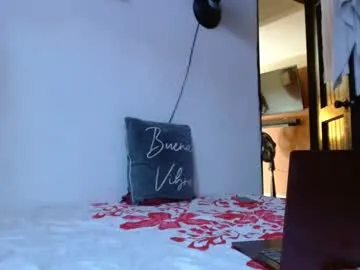 alogenotwink – webcam model profile photo