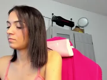 lola_kamila – webcam model profile photo