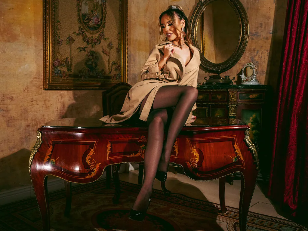 AlesiaBrice – webcam model profile photo