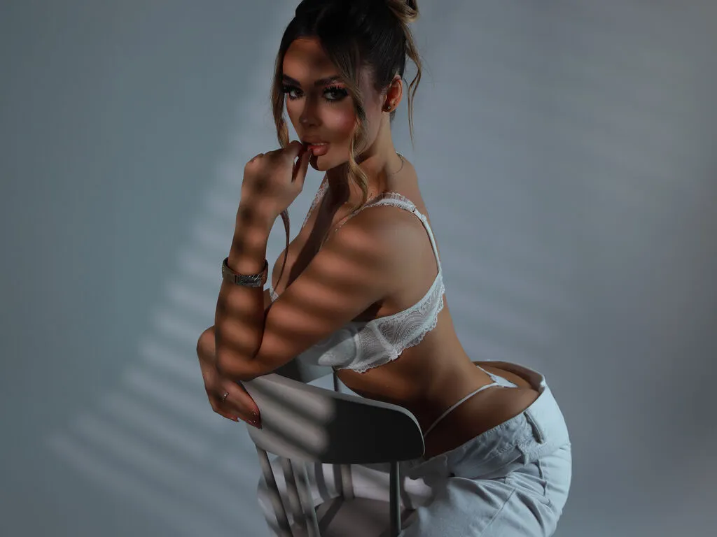 AyannaNur – webcam model profile photo