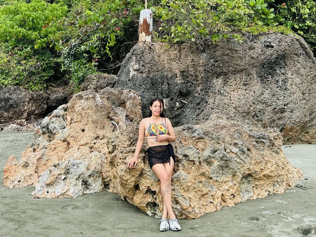 DianeDelosreyes – webcam model profile photo