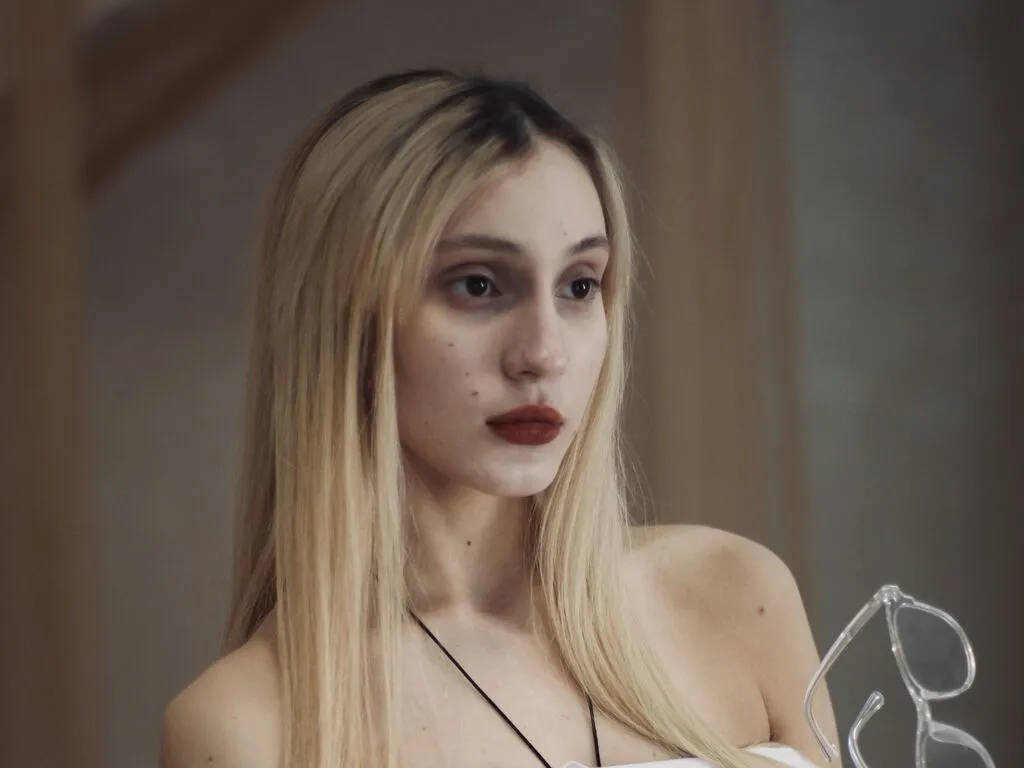 EllieFroster – webcam model profile photo