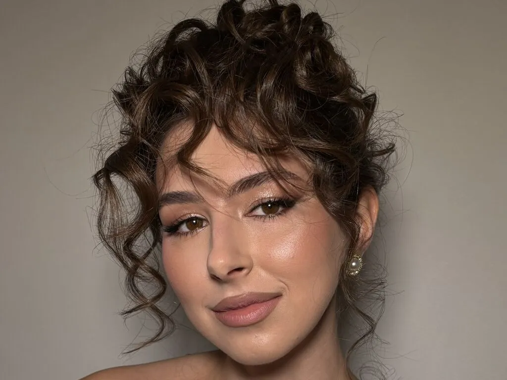 EmilyHowder – webcam model profile photo