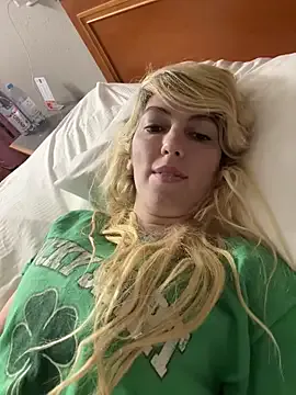 CelestialRuby – webcam model profile photo