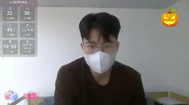 Gwencloudy – webcam model profile photo