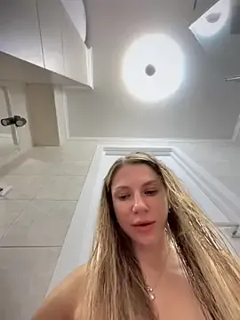 JustKatrin – webcam model profile photo