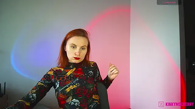 KinkyMissCherry – webcam model profile photo